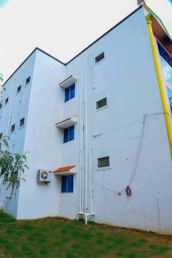 Mahathi Resort And Spa Yelagiri Exterior photo